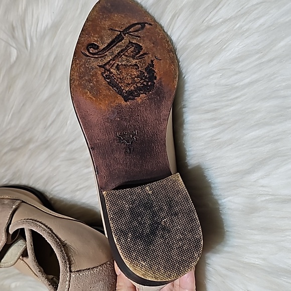 Free People Shoes - Picture 7 of 9